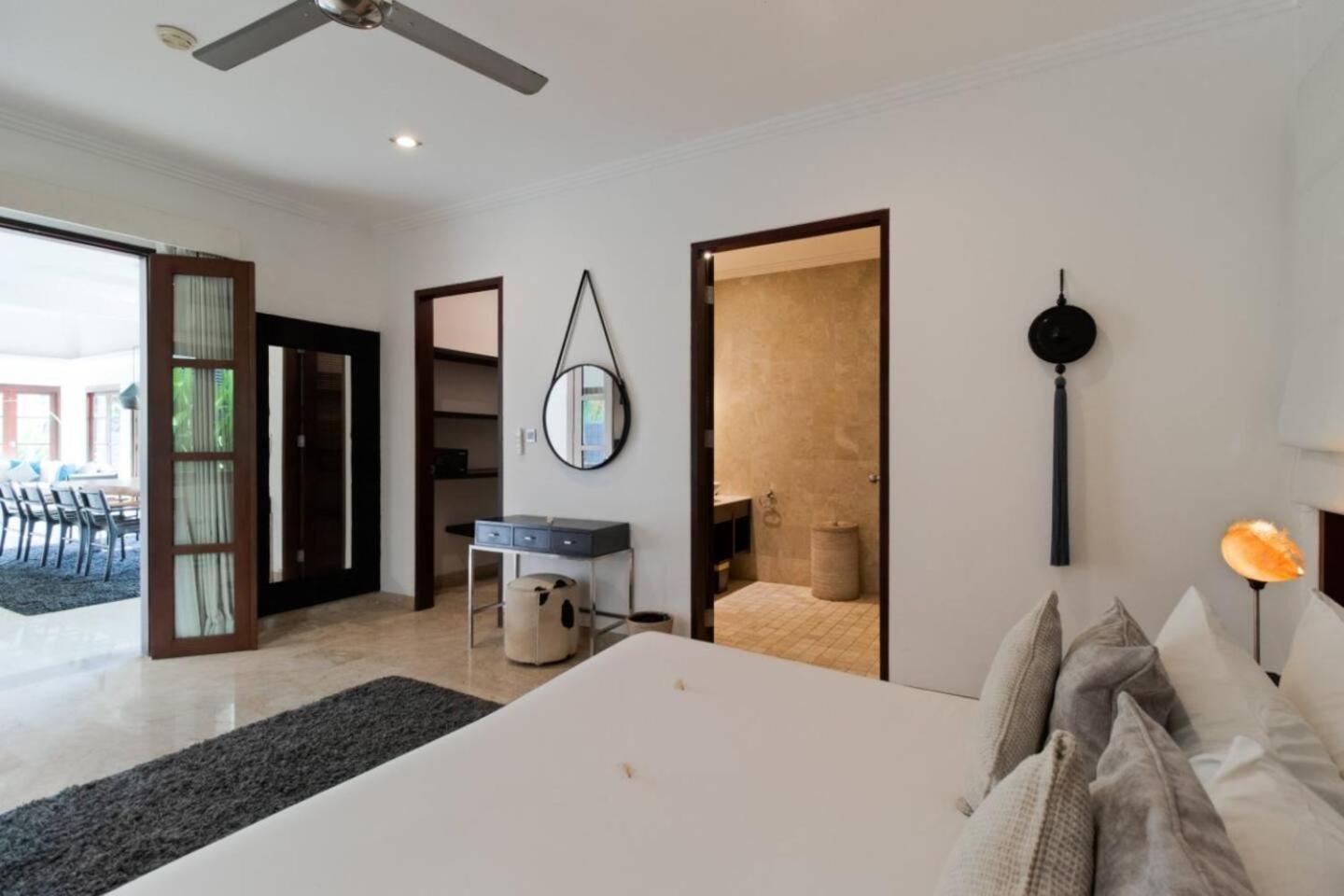 The Residence Seminyak Екстериор снимка