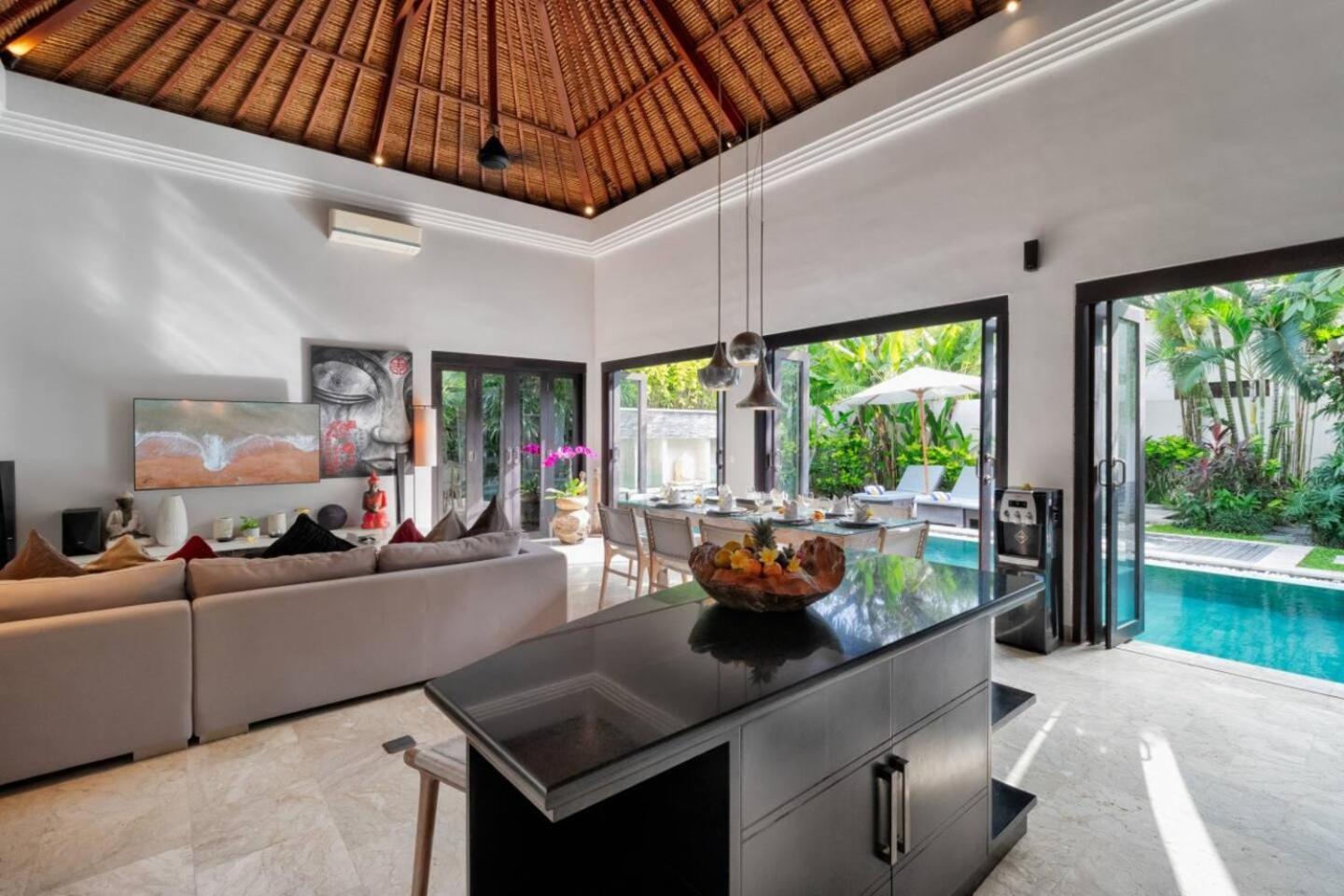 The Residence Seminyak Екстериор снимка