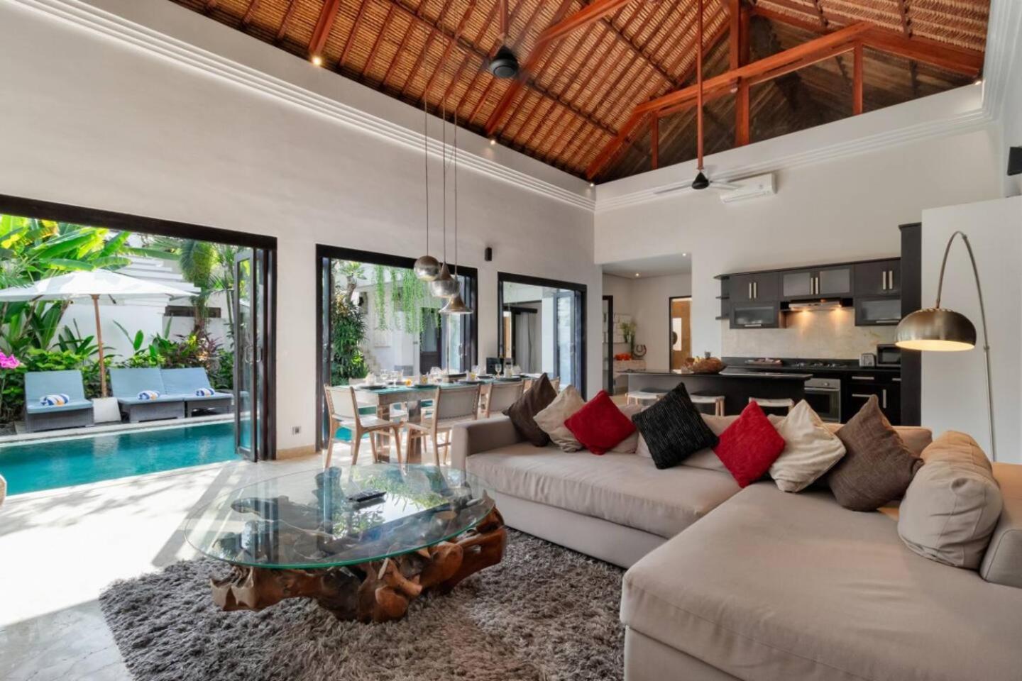 The Residence Seminyak Екстериор снимка