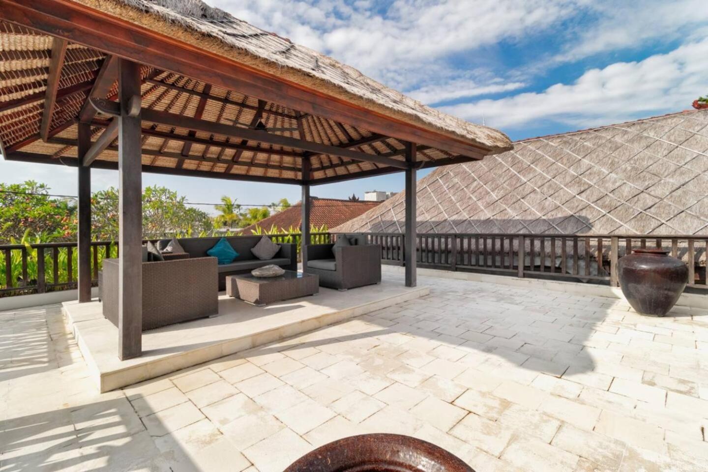 The Residence Seminyak Екстериор снимка