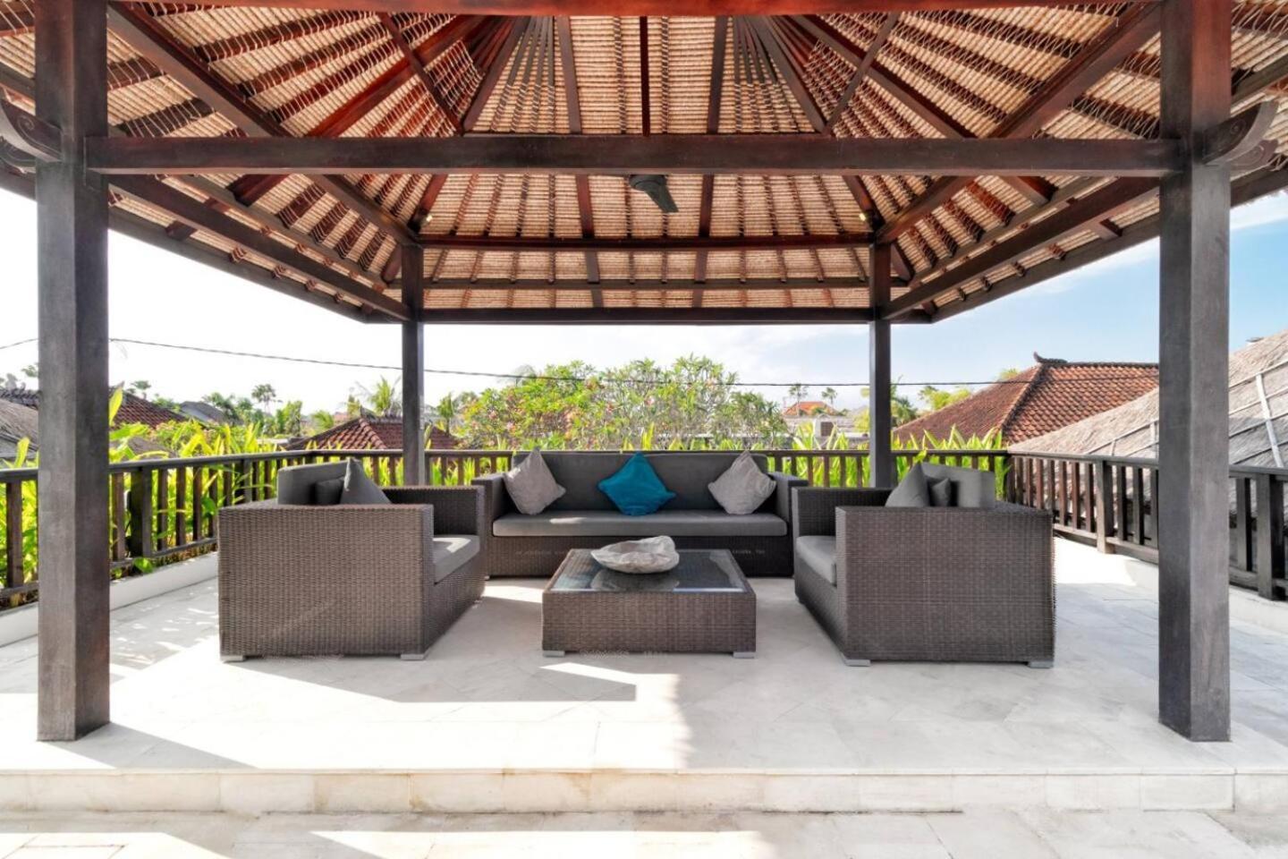 The Residence Seminyak Екстериор снимка