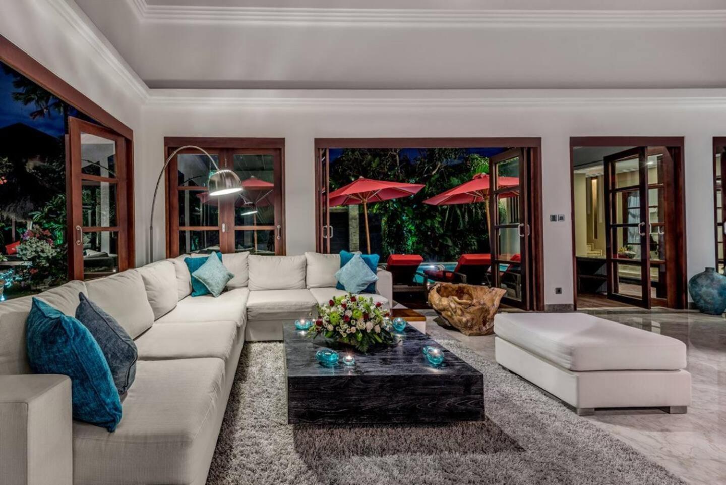 The Residence Seminyak Екстериор снимка