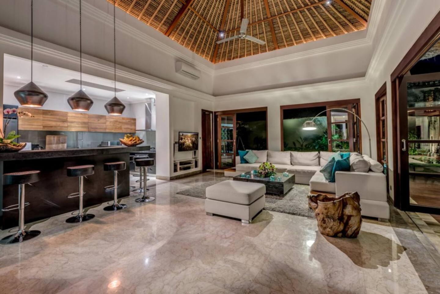 The Residence Seminyak Екстериор снимка