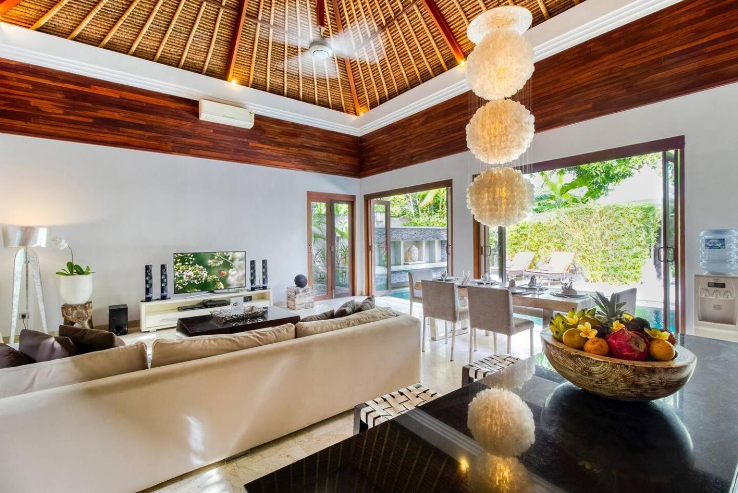 The Residence Seminyak Екстериор снимка