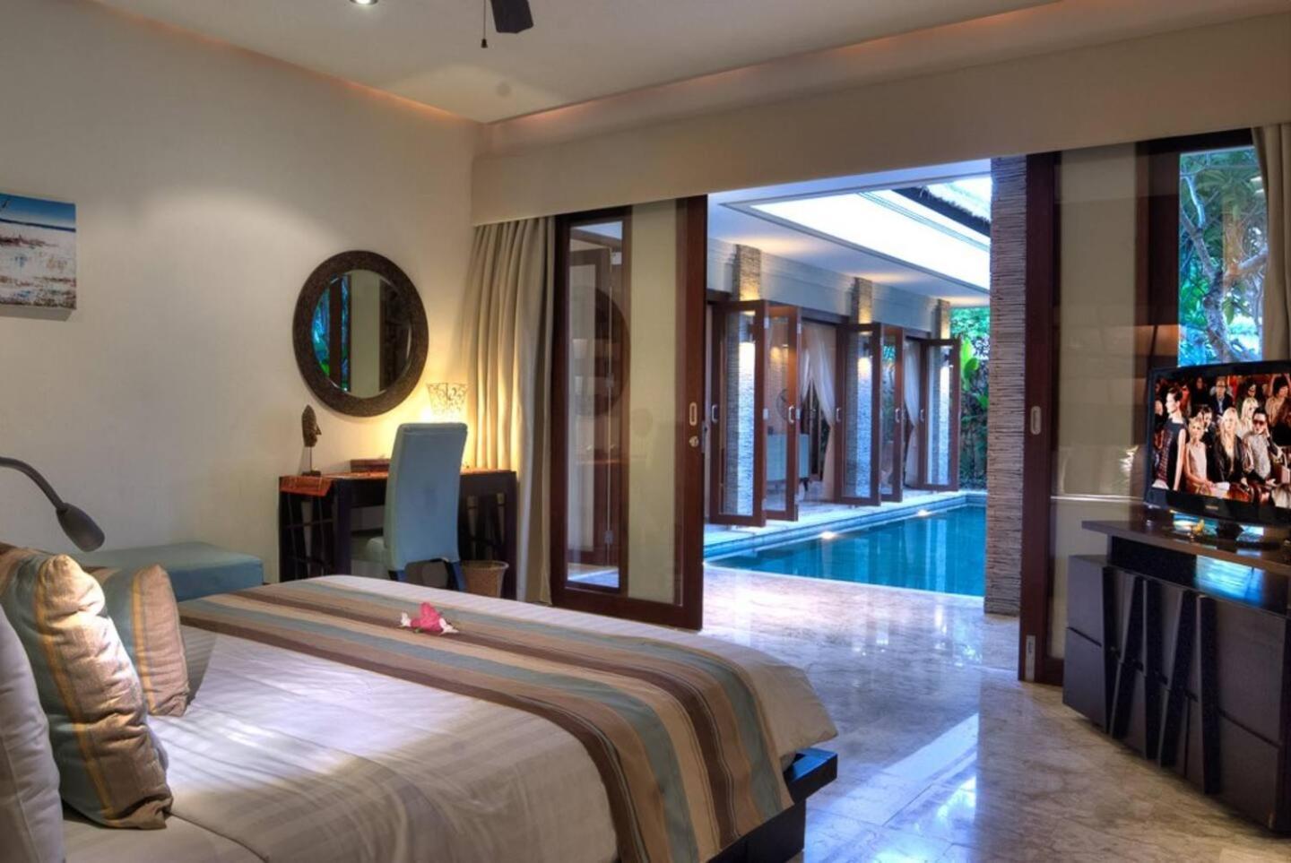 The Residence Seminyak Екстериор снимка