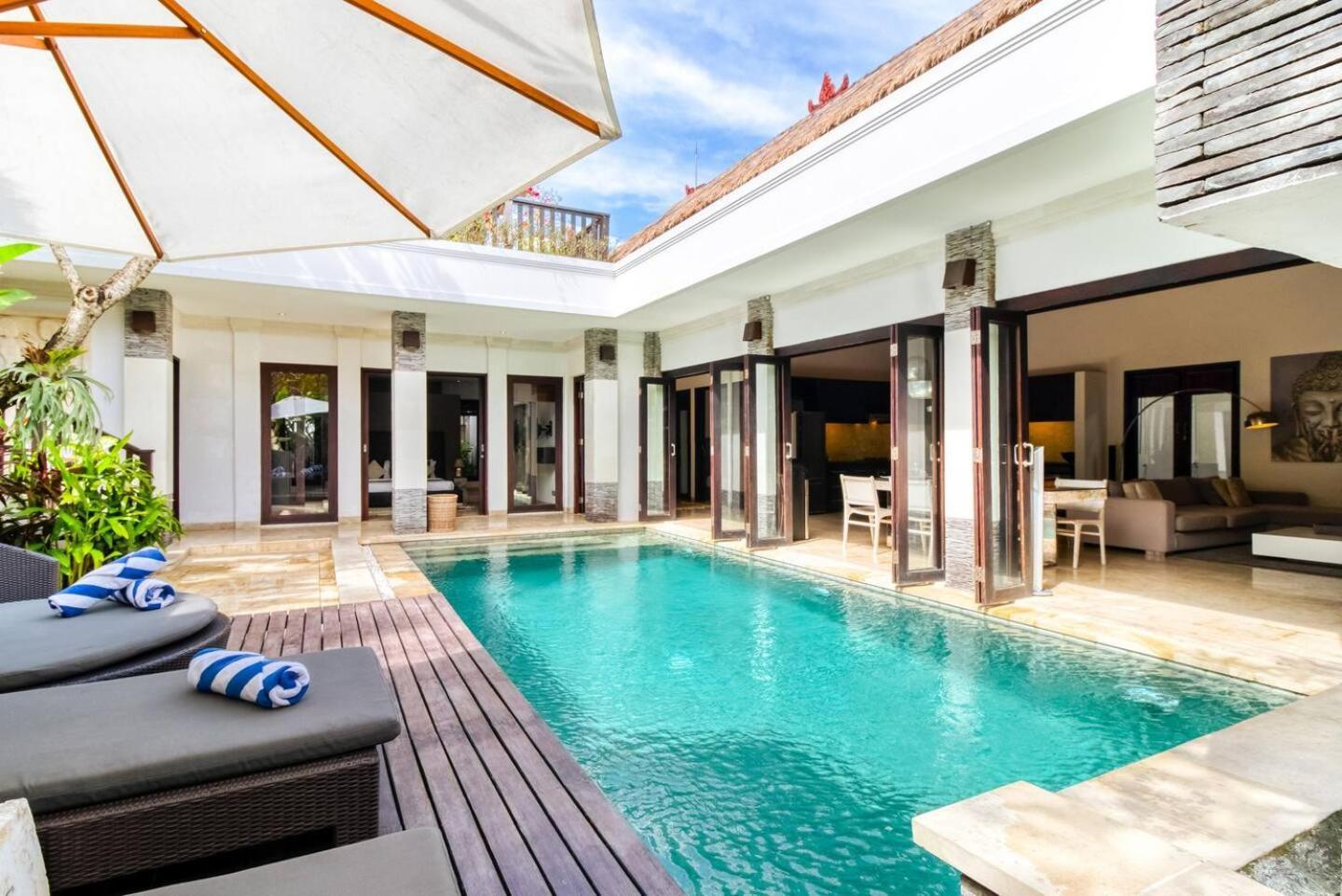 The Residence Seminyak Екстериор снимка
